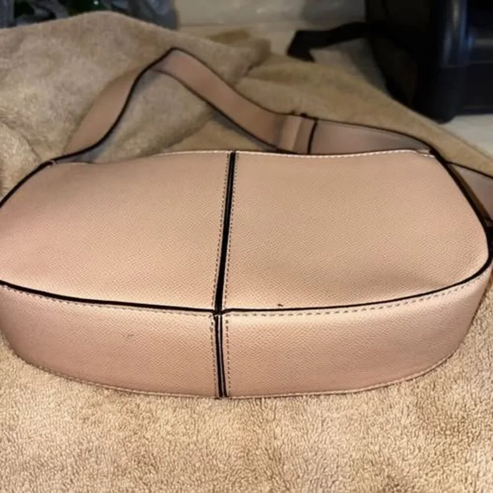 Brand new with tags never used London Fog Vachetta light pink shoulder bag